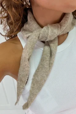 Aenoelia Scarf
