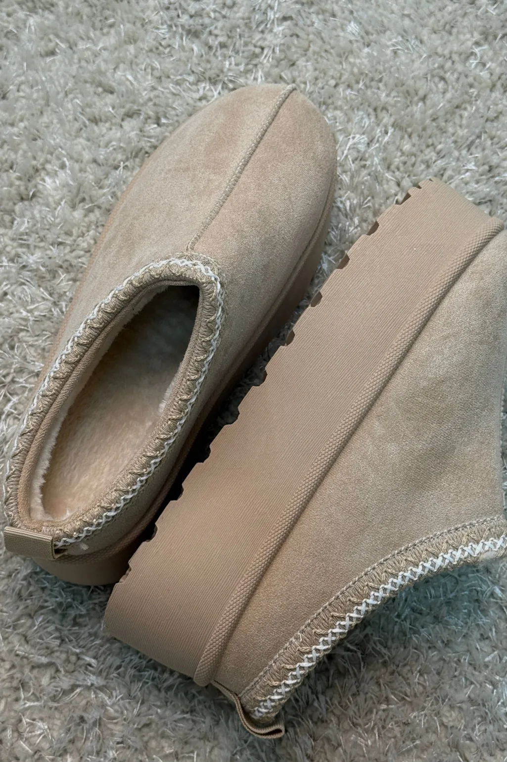 Blacacia Slipper
