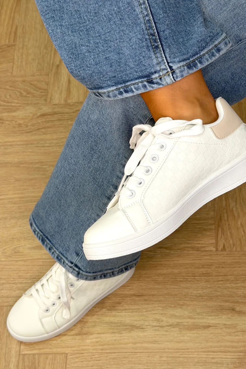 Blazalea Sneakers
