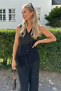 Celina Vest