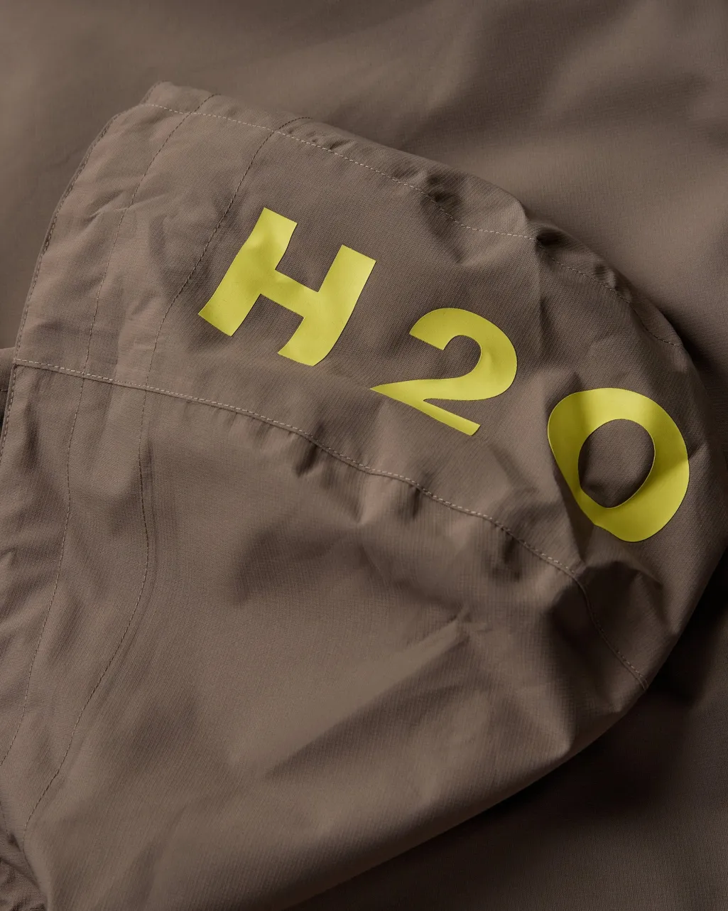 H2h2Rømø Festival Lw Rain Jacket Packable 100980-2