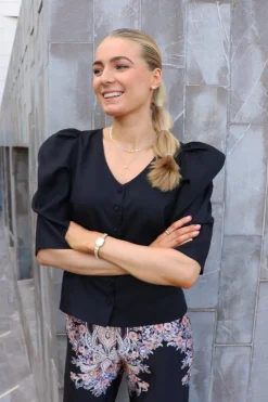 Ltwinnie V Button Blouse 22315