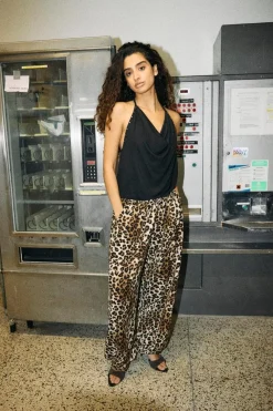 Nmbeya Balloon Leo Satin Pant