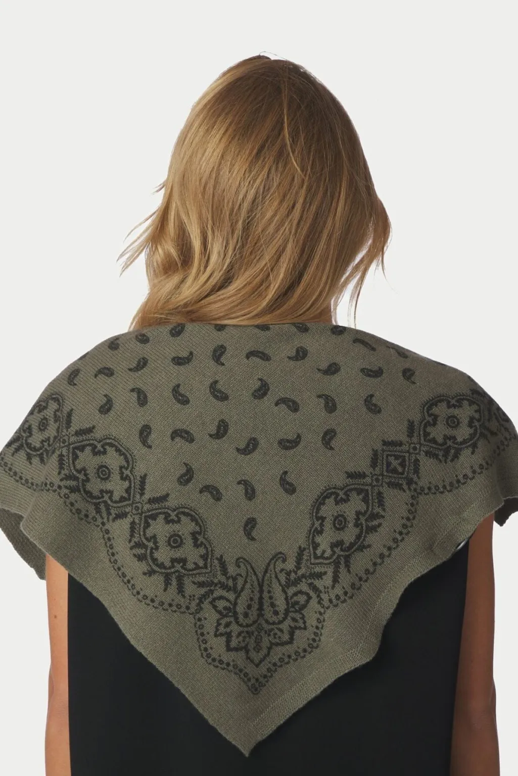 Nnadelina Paisley Knit Scarf 169506