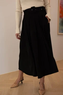 Vspleated Skirt