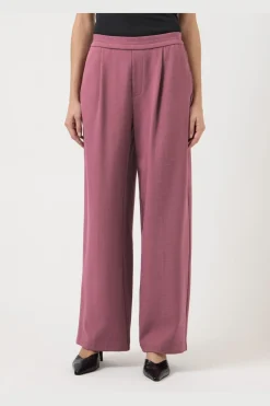 Yastilda Pant